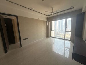 Room in 2 BHK Apartment at Lodha The Park, Worli – for Sale