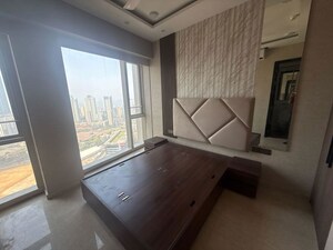 Room in 2 BHK Apartment at Lodha The Park, Worli – for Sale