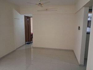 Room in 2 BHK Apartment at Kohinoor Zen Estate, Kharadi – for Rent
