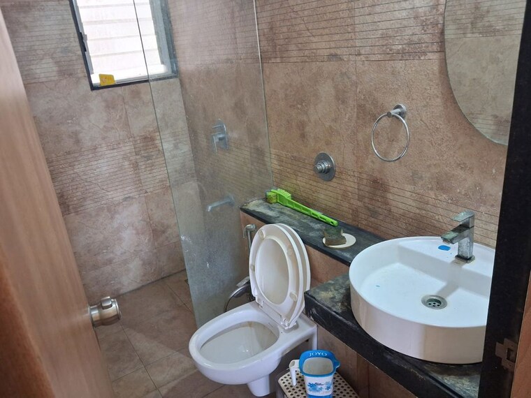 Bathroom, kohinoor-zen-estate 2 Bedroom 850 Sq.Ft. Apartment In Kharadi Pune 10516208