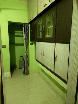 Room in 1 BHK Apartment at Jivraj Park – for Rent