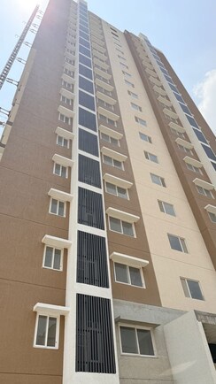 2 BHK Apartment For Sale in Pavani Mirabilia