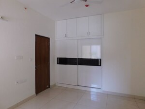 Room in 2 BHK Apartment at Prestige Falcon City, Konanakunte – for Rent
