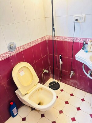 Bathroom in 2 BHK Apartment at Hal 2nd Stage – for Rent