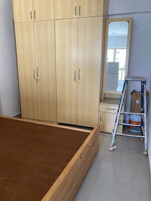 Room in 2 BHK Apartment at Garden Apartments, Vittal Mallya Road – for Rent