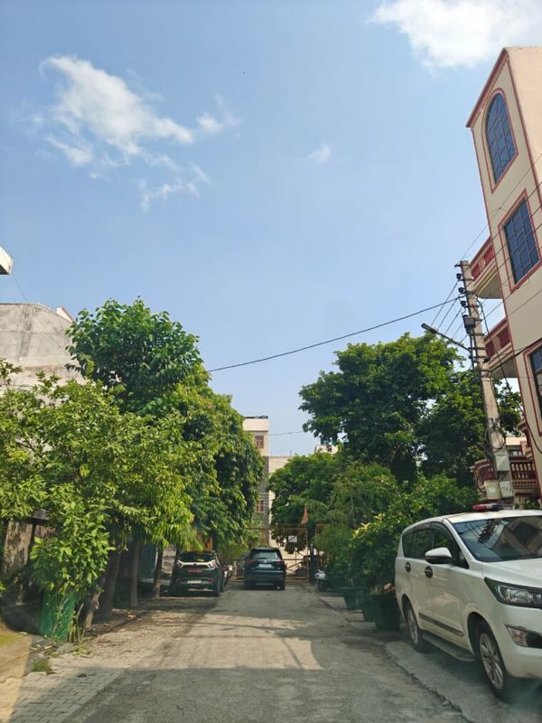 Exterior View, vasundhara sector 14 6+ Bedroom 180 Sq.Mt. Villa In Vasundhara Sector 14 Ghaziabad 10516420