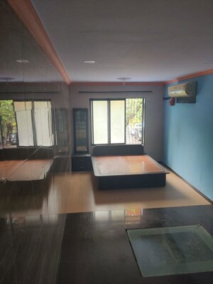 Room in 3 BHK Independent House at Chembur – for Rent