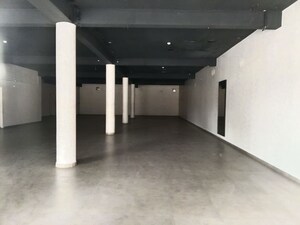 Room in  Showroom at Kakkanad – for Rent