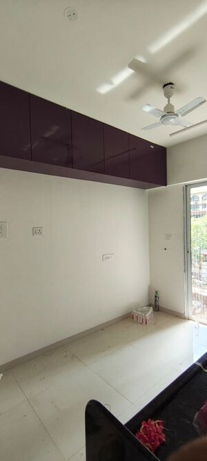 Room in 2 BHK Apartment at Pant Nagar – for Rent