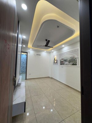 Room in 3 BHK Builder Floor at Vipin Garden – for Rent
