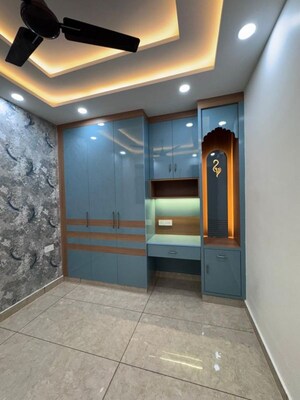 Room in 3 BHK Builder Floor at Vipin Garden – for Rent