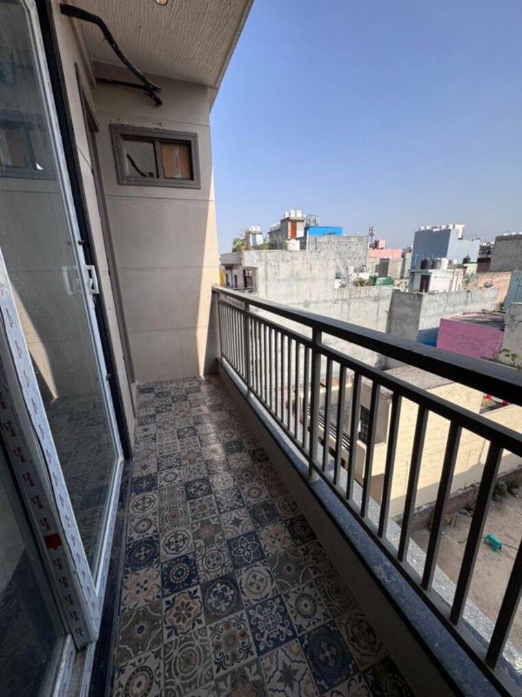 Balcony, vipin garden 3 Bedroom 1000 Sq.Ft. Builder Floor In Vipin Garden Delhi 10516452