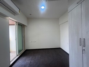 Room in 5 BHK Penthouse at Dheeraj Insignia, Bandra East – for Sale