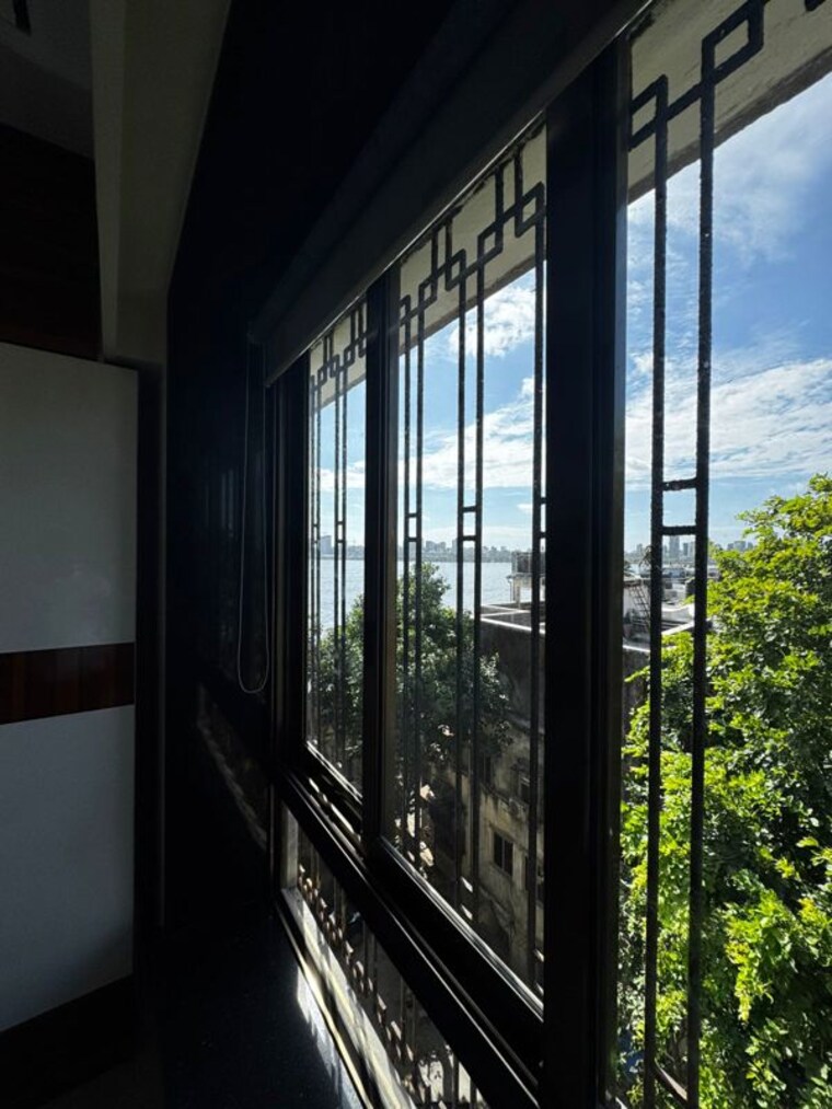 Balcony, dosti-eastern-bay-phase-3 2 Bedroom 559 Sq.Ft. Apartment In Wadala Mumbai 10516484
