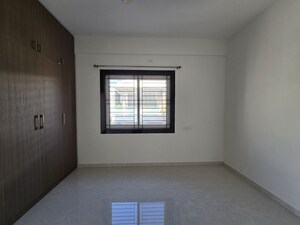 Room in 2 BHK Apartment at Halasuru – for Rent