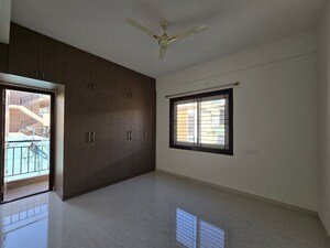 Room in 2 BHK Apartment at Halasuru – for Rent