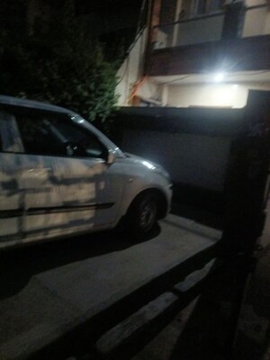 Parking in 4 BHK Independent House at Rajendra Nagar – for Sale