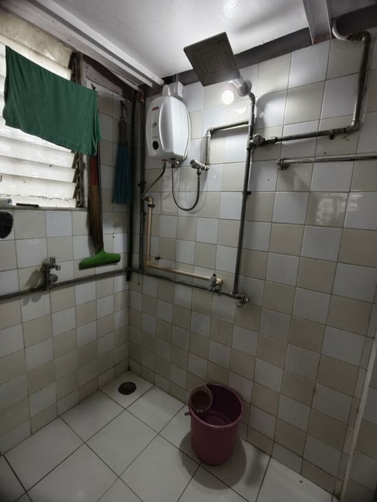 Bathroom, acme-apna-ghar 1 Bedroom 450 Sq.Ft. Apartment In Goregaon East Mumbai 10516514