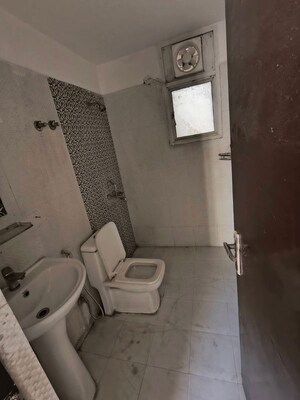 Bathroom in 2.5 BHK Apartment at Trident Embassy Reso, Sector 1 Greater Noida – for Rent