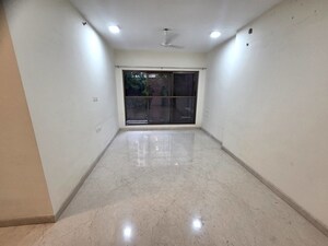 Room in 2 BHK Apartment at K Raheja Ascencio, Chandivali – for Rent