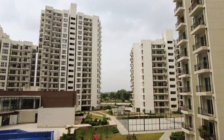 Exterior View, umang-winter-hills 3 Bedroom 1822 Sq.Ft. Apartment In Sector 77 Gurgaon 10516513