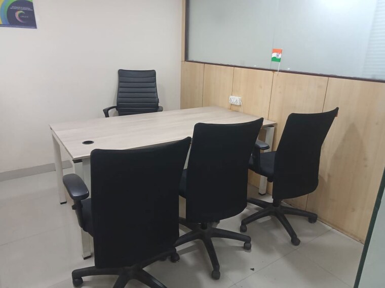 Team Area, levana-cyber-heights Commercial Office Space 2650 Sq.Ft. In Vibhuti Khand Lucknow 10516520