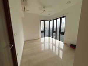 Room in 3 BHK Apartment at Lodha Parkside, Worli – for Sale