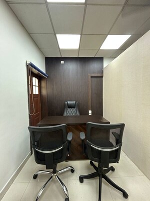  Office Space For Rent in Hazratganj