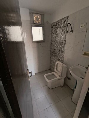 Bathroom in 2.5 BHK Apartment at Stellar One, Sector 1 Greater Noida – for Rent