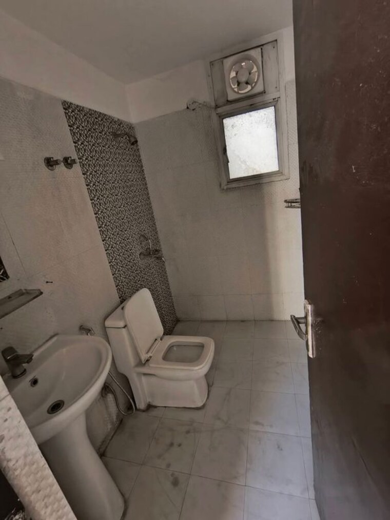 Bathroom, stellar-one 2.5 Bedroom 1150 Sq.Ft. Apartment In Sector 1 Greater Noida Greater Noida 10516528