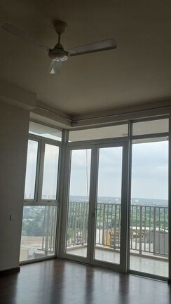 3 BHK + Servant Room Apartment For Rent in Ireo Victory Valley