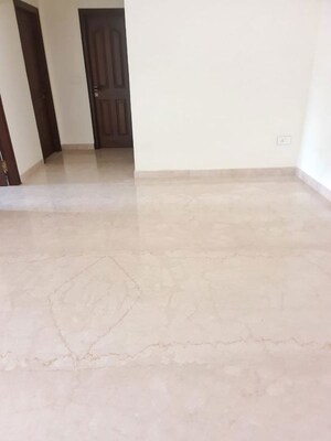 Room in 3 BHK Builder Floor at Queens Road – for Rent