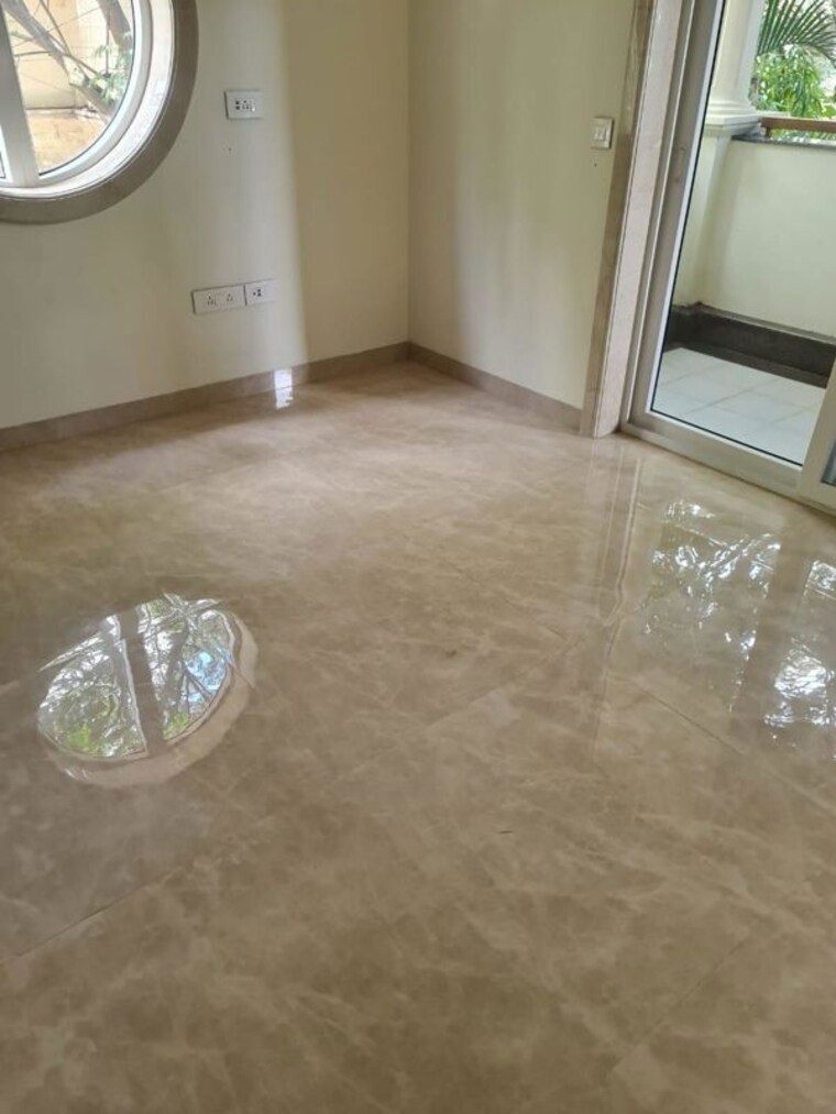 Room, queens road 3 Bedroom 2000 Sq.Ft. Builder Floor In Queens Road Bangalore 9896632