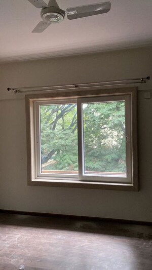 Room in 3 BHK Builder Floor at Queens Road – for Rent
