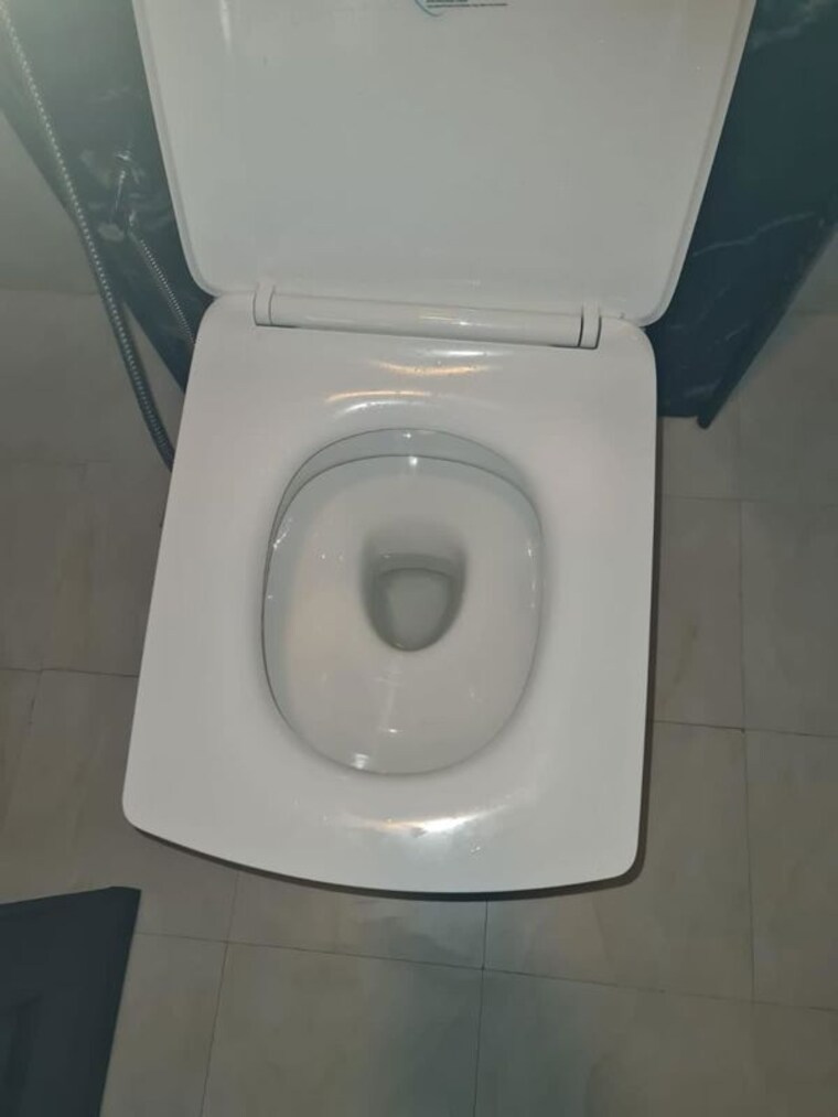 Bathroom, queens road 3 Bedroom 2000 Sq.Ft. Builder Floor In Queens Road Bangalore 9896632