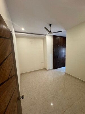 Room in 3 BHK Builder Floor at Rt Nagar – for Rent