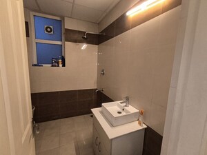 Bathroom in 1 BHK Independent House at Sector 17 – for Rent