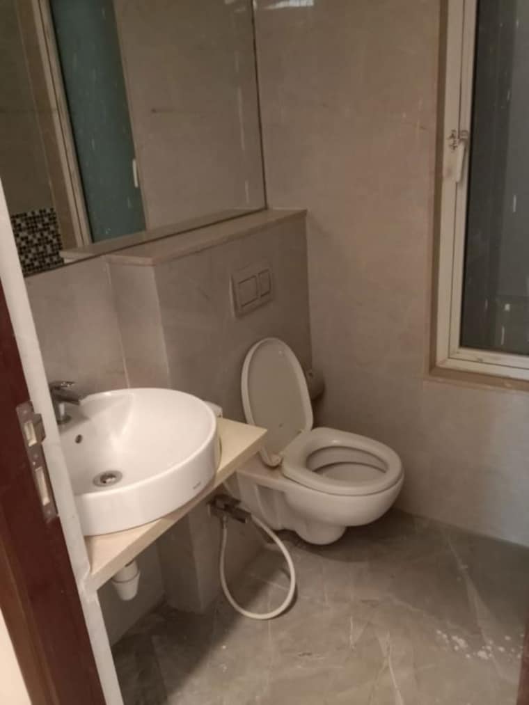 Bathroom, omkar-alta-monte 4 Bedroom 3333 Sq.Ft. Apartment In Malad East Mumbai 10501488