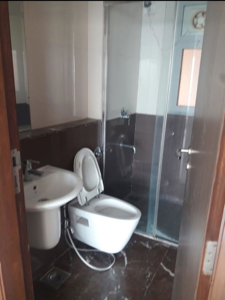 Bathroom, db-realty-orchid-woods 2 Bedroom 930 Sq.Ft. Apartment In Goregaon East Mumbai 10498606