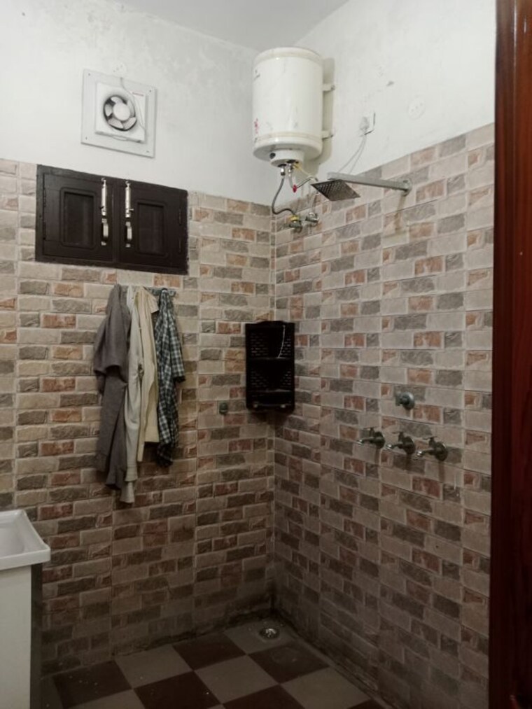 Bathroom, sector 18 3.5 Bedroom 2065 Sq.Ft. Independent House In Sector 18 Panipat 10516705