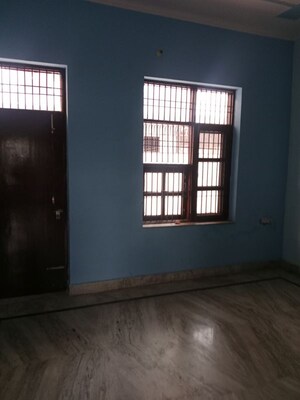 Room in 2.5 BHK Independent House at Huda – for Rent