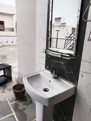 Bathroom in 1 BHK Builder Floor at Sector 18 – for Rent