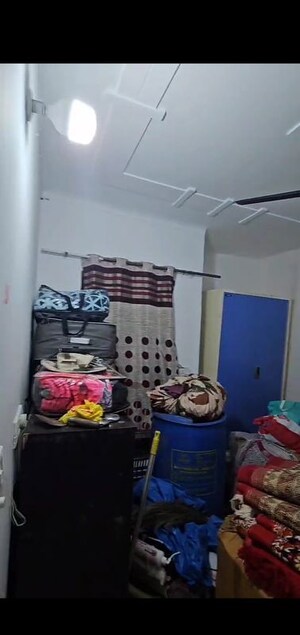 Furnished Amenities in 3 BHK Builder Floor at Mahavir Enclave – for Sale
