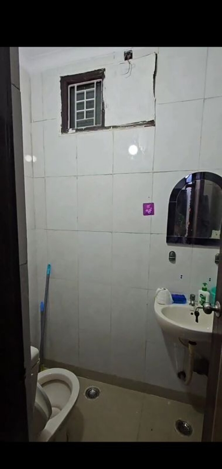 Bathroom, mahavir enclave 3 Bedroom 900 Sq.Ft. Builder Floor In Mahavir Enclave Delhi 10516717