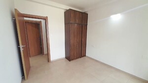 Room in 3 BHK Apartment at Bhartiya Nikoo Homes, Thanisandra Main Road – for Rent