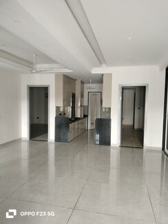 6+ BHK + Extra Room Villa For Rent in Sector 6