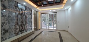 3 BHK Builder Floor For Rent in Sector 21