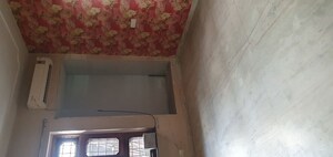 Furnished Amenities in 4 BHK Builder Floor at Sector 21 – for Rent