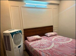 Bedroom in 3 BHK Apartment at Jewel Apartment, Hazratganj – for Rent