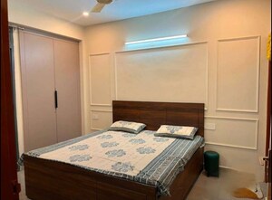 Bedroom in 3 BHK Apartment at Jewel Apartment, Hazratganj – for Rent